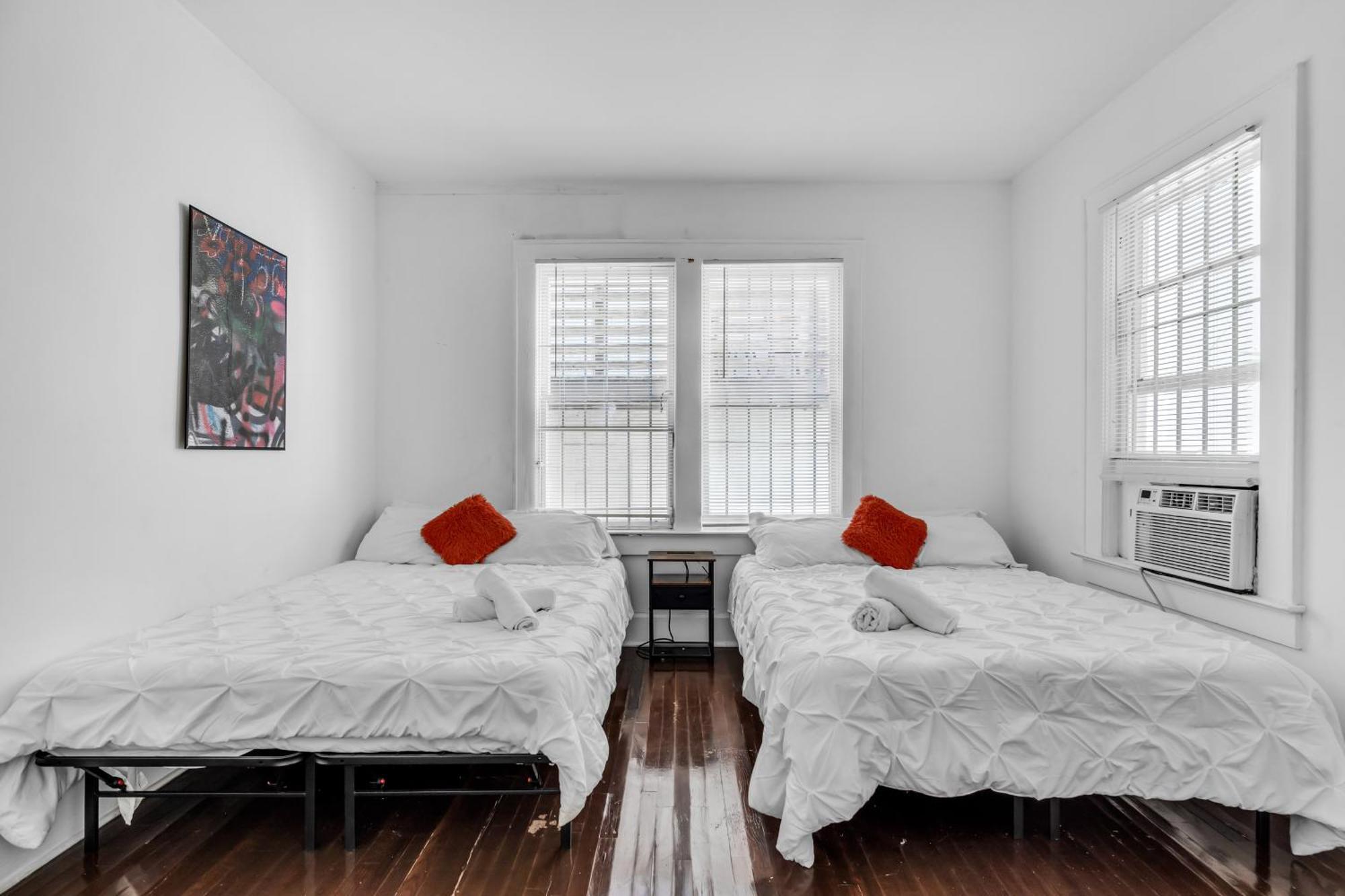 Apartment 2 Bedrooms In Edgewater, Free Parking, 12 Minutes To The Ocean #5 Miami