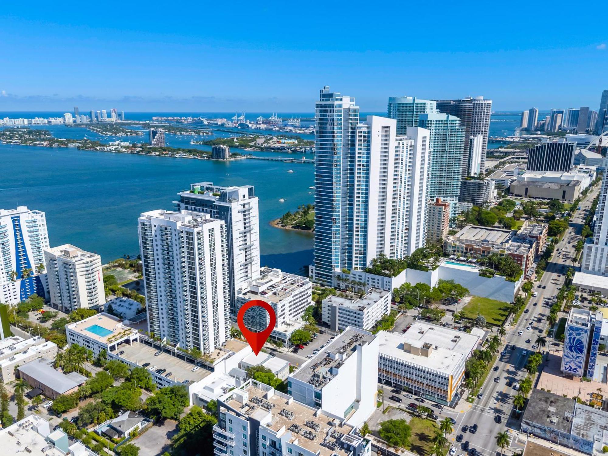 2 Bedrooms In Edgewater, Free Parking, 12 Minutes To The Ocean #5 Apartment
